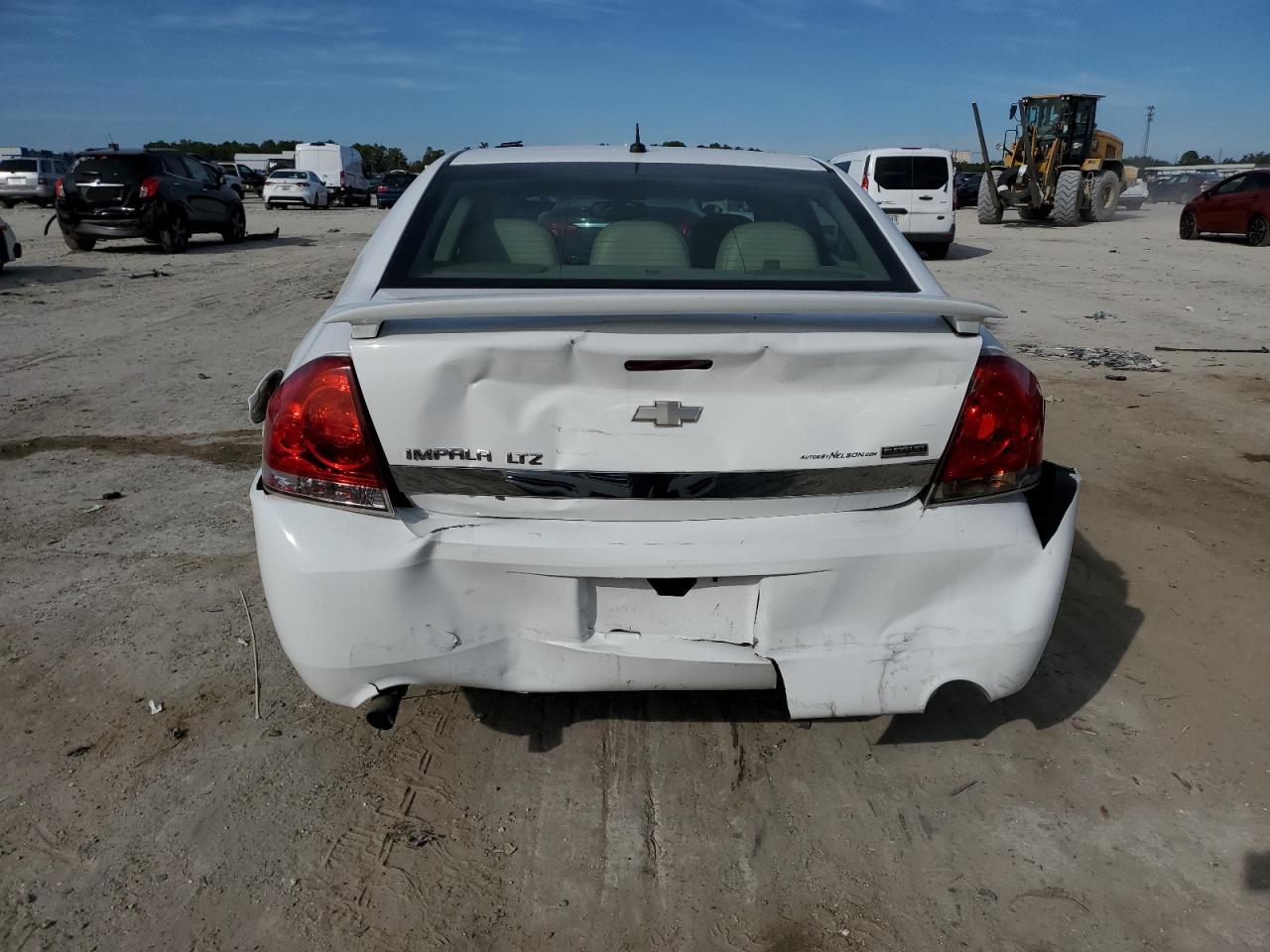 2011 Chevrolet Impala - Image 6