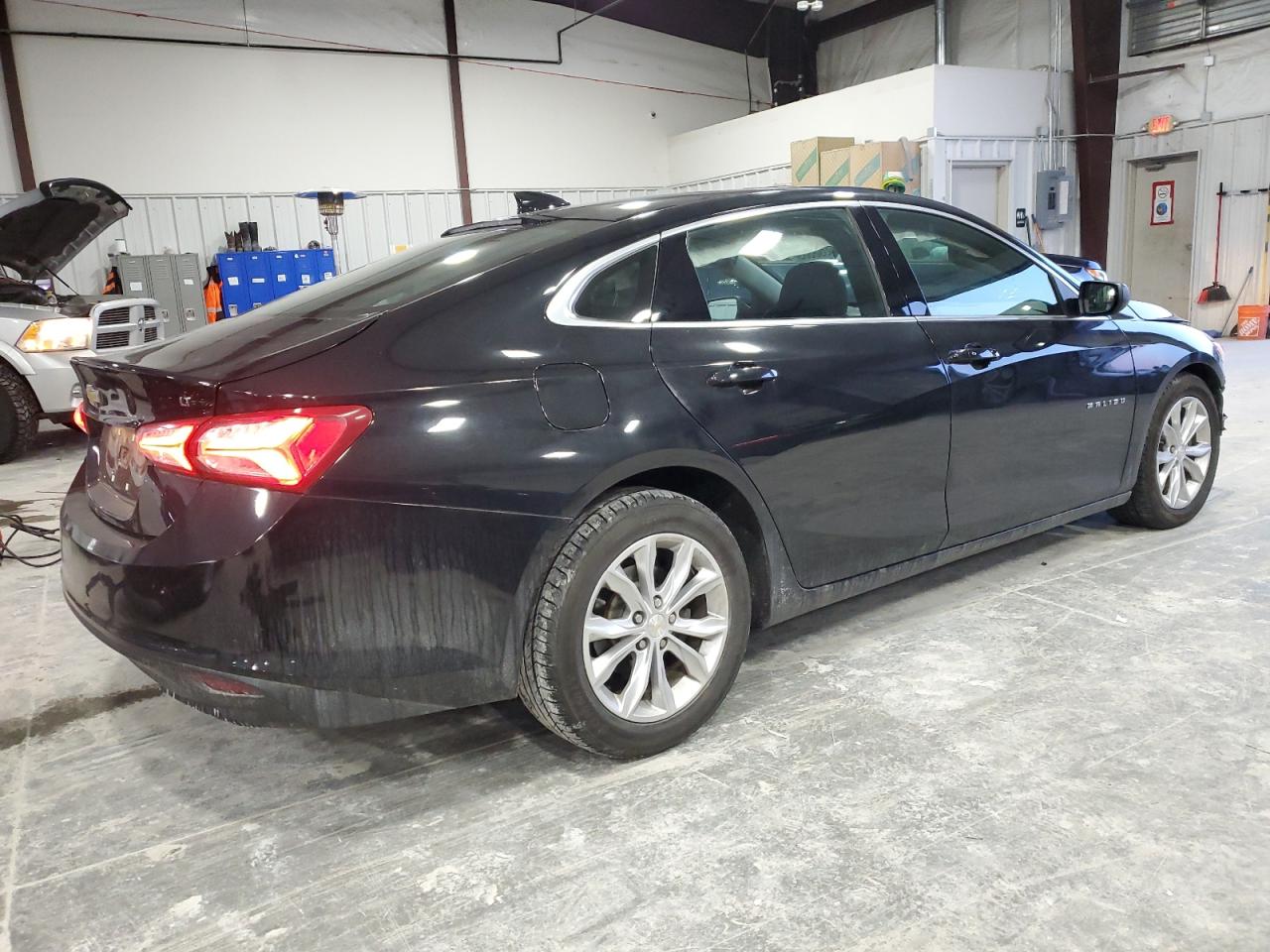 1G1ZD5ST2KF222368 CHEVROLET MALIBU 2019