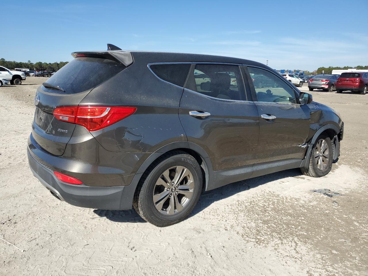 2014 Hyundai Santa Fe - Image 3