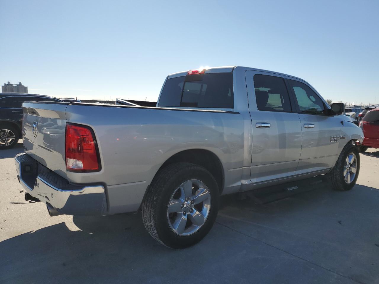 2016 RAM 1500 - Image 3