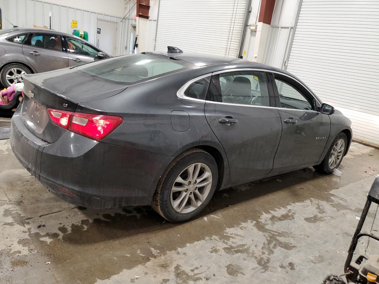 2017 Chevrolet Malibu - Image 3