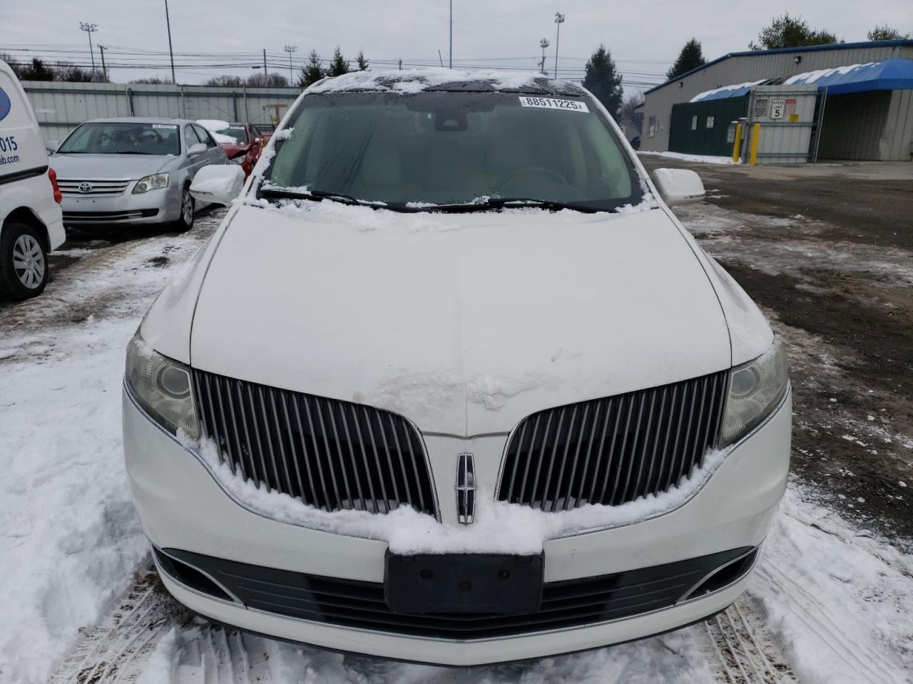 VIN 2LMHJ5AT7DBL55855 2013 LINCOLN MKT no.5