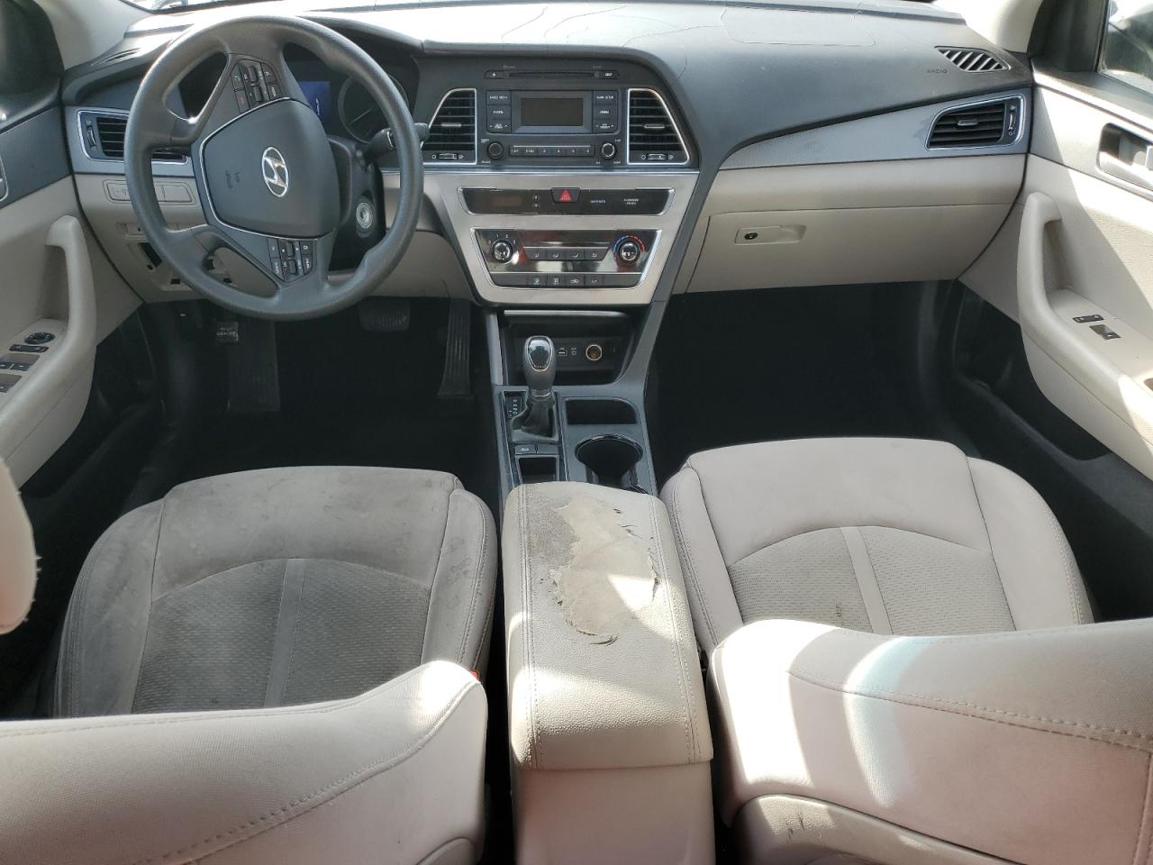 2016 Hyundai Sonata - Image 8