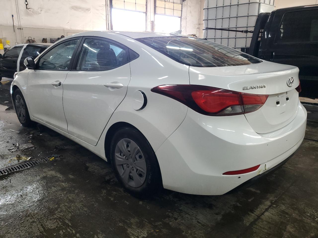 2016 Hyundai Elantra - Image 2