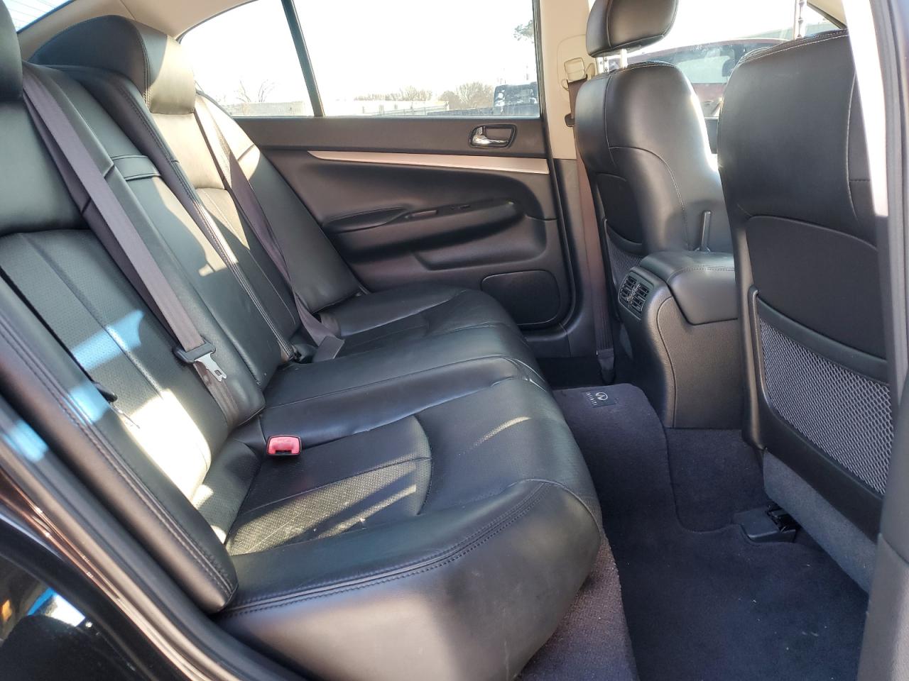 2012 Infiniti G - Image 10