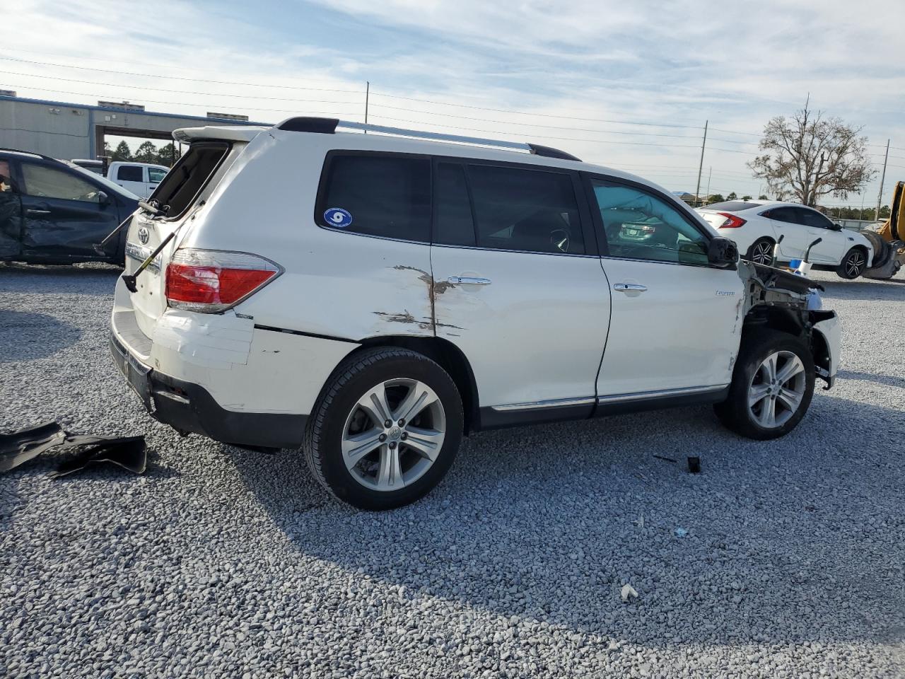 2013 Toyota Highlander - Image 3