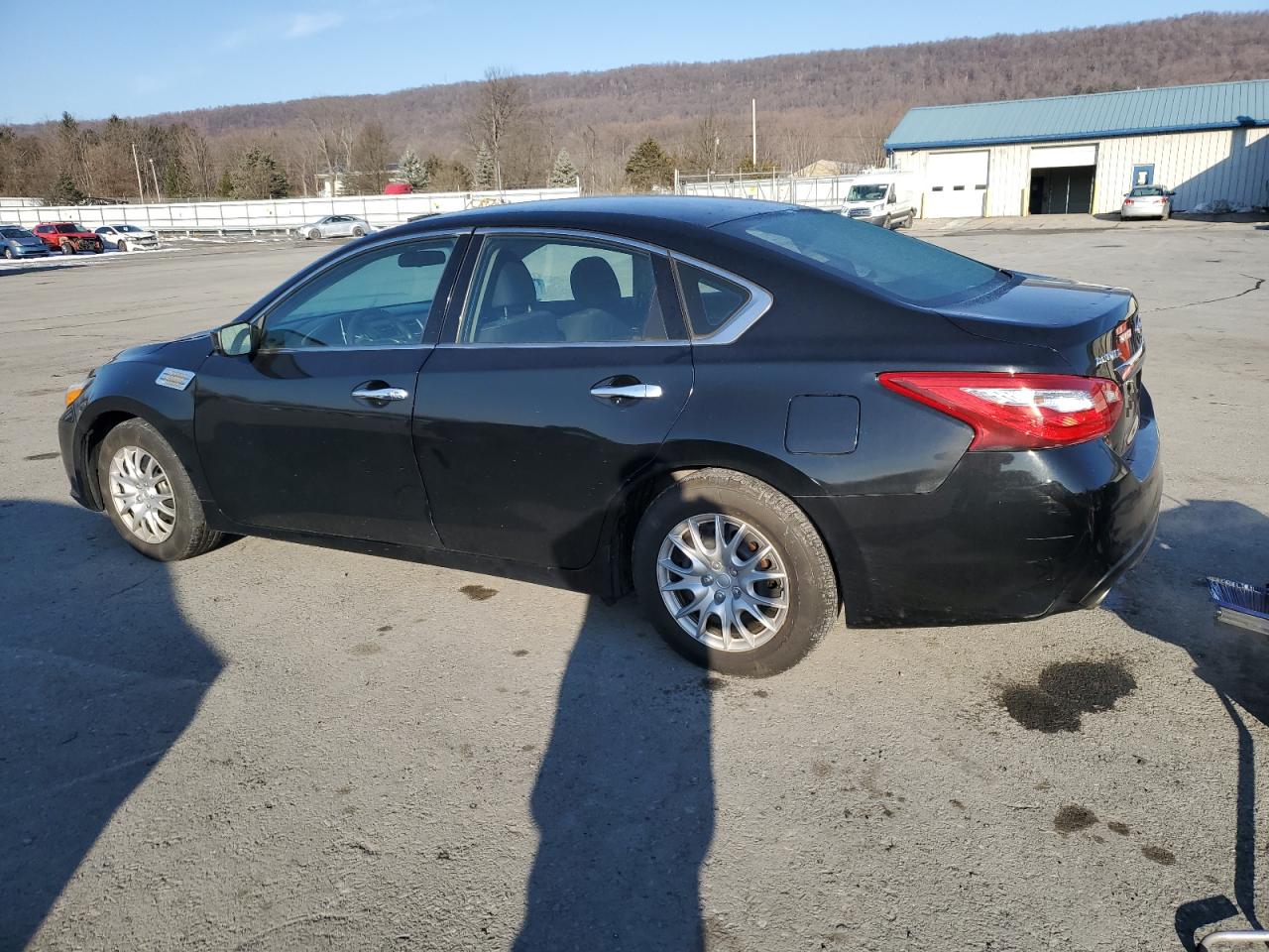 2016 Nissan Altima - Image 2