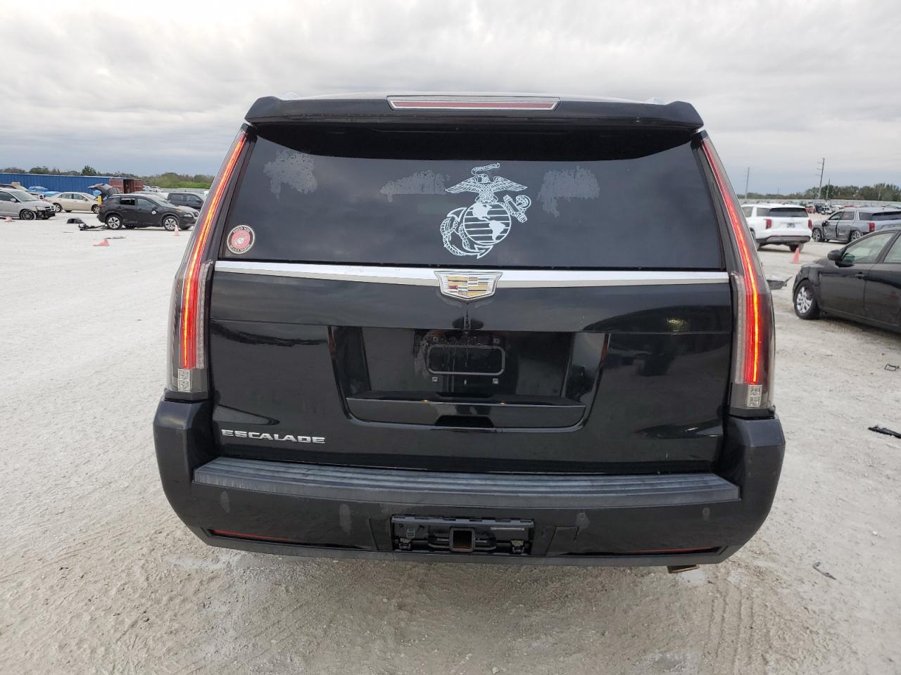 2016 Cadillac Escalade - Image 6