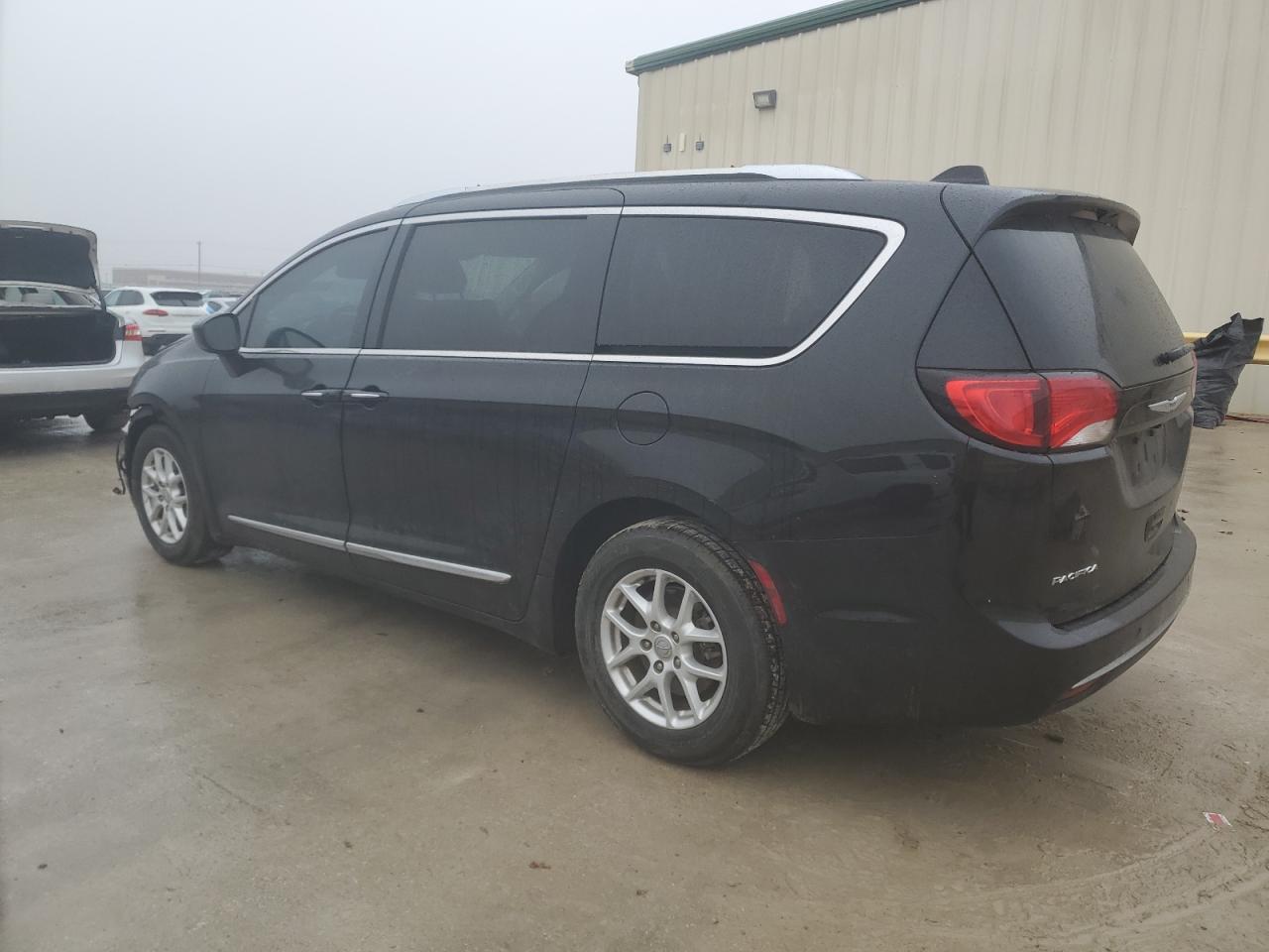 2020 Chrysler Pacifica - Image 2