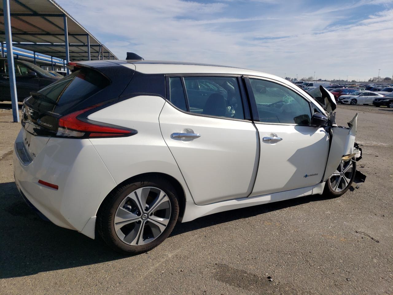 VIN 1N4AZ1CPXJC315399 2018 NISSAN LEAF no.3