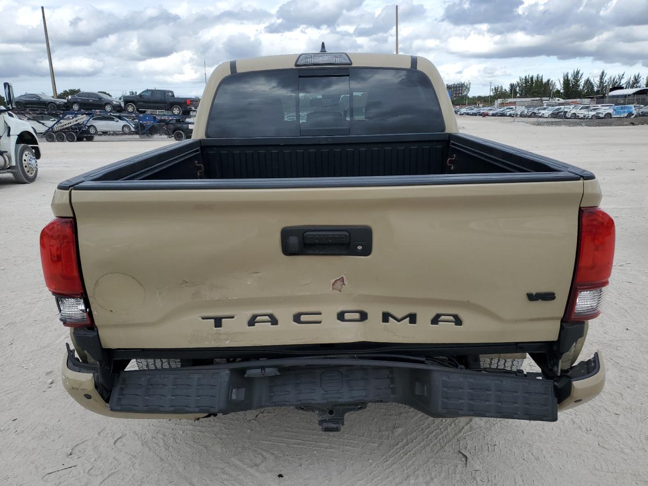 2018 Toyota Tacoma - Image 6