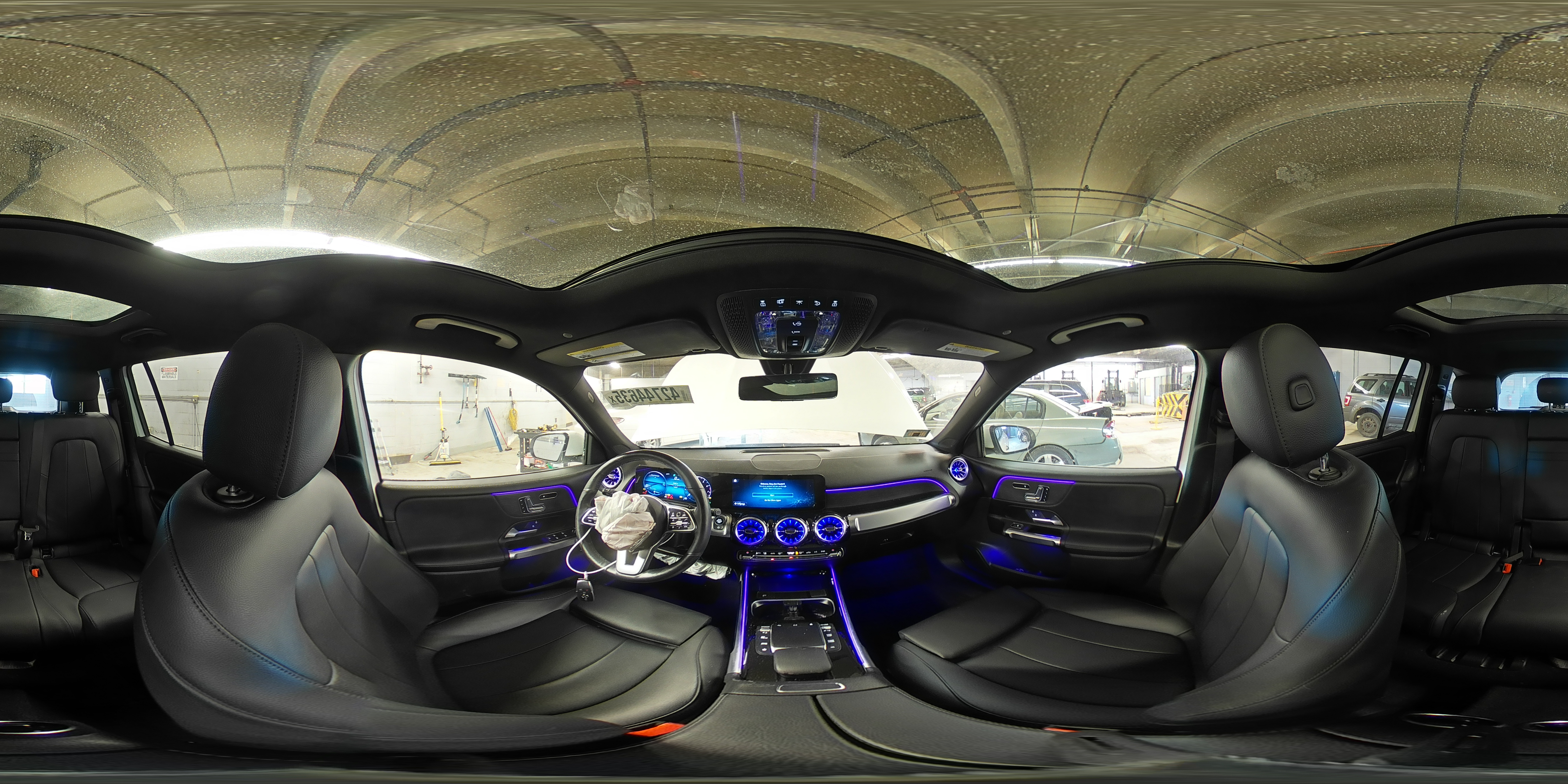 2023 Mercedes-Benz GLB - Image 12