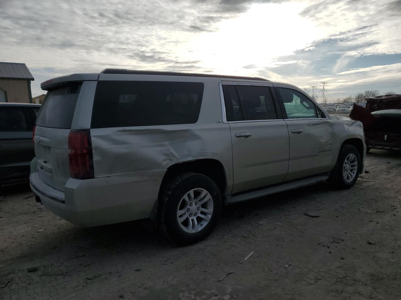 2015 Chevrolet Suburban - Image 3