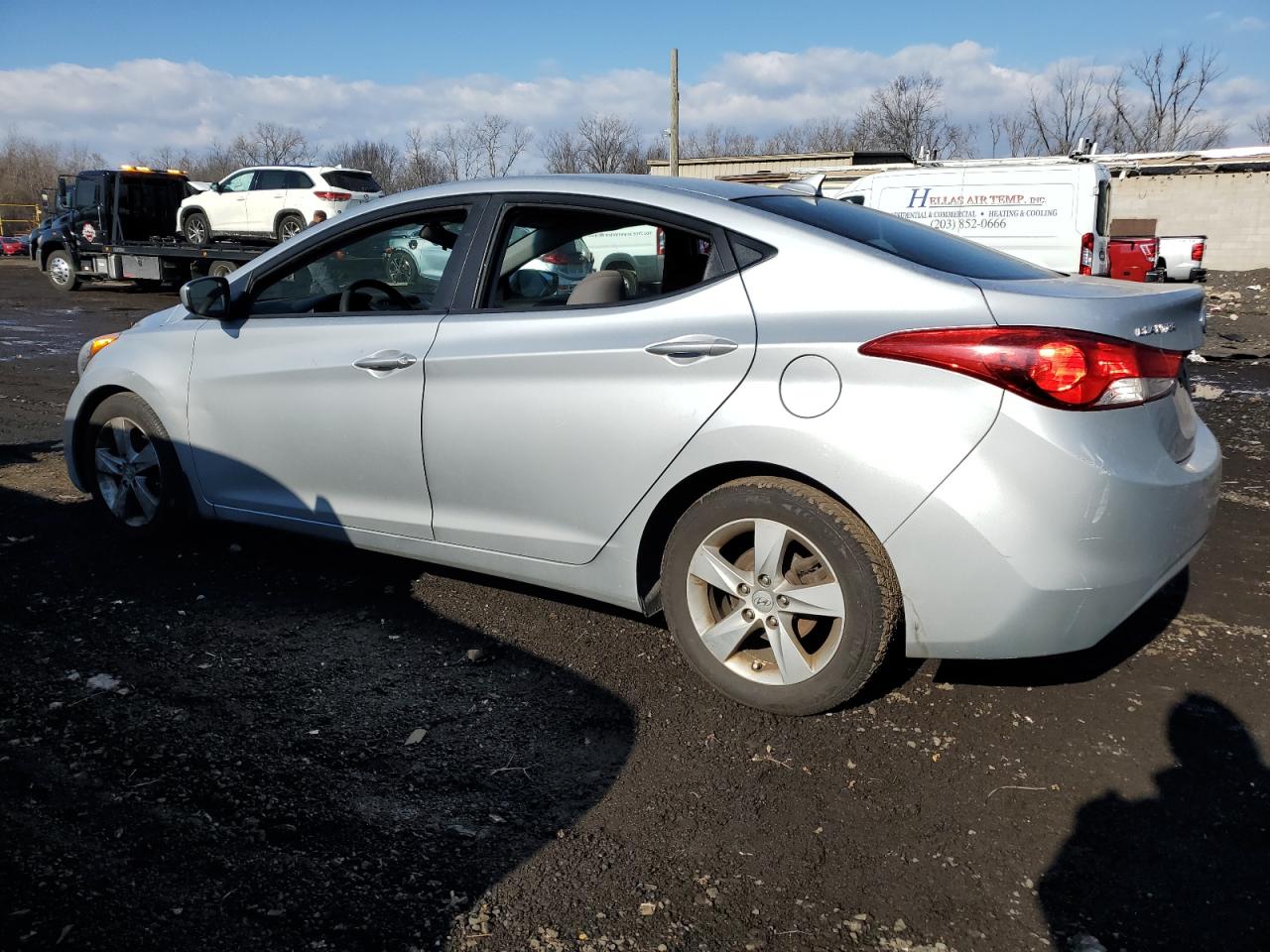 2013 Hyundai Elantra - Image 2