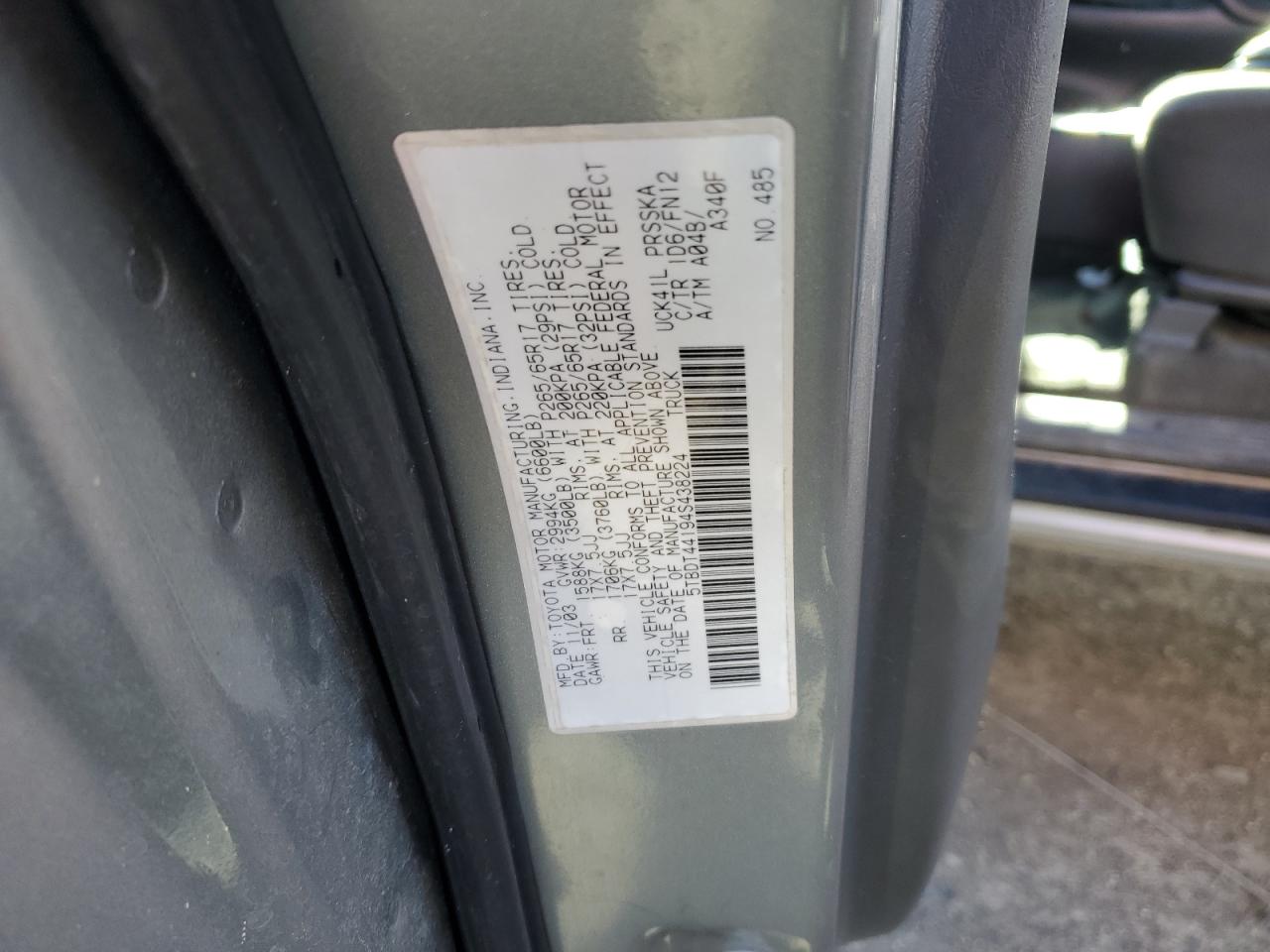 2004 Toyota Tundra - Image 12