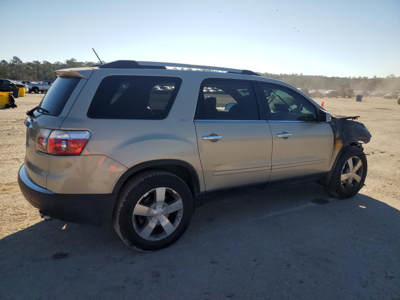2010 GMC Acadia - Image 3