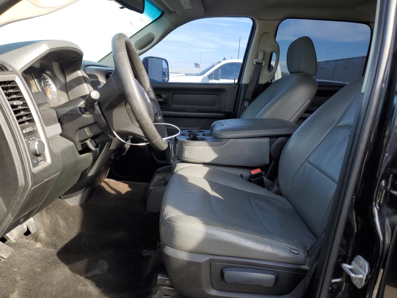 2015 RAM 1500 - Image 7