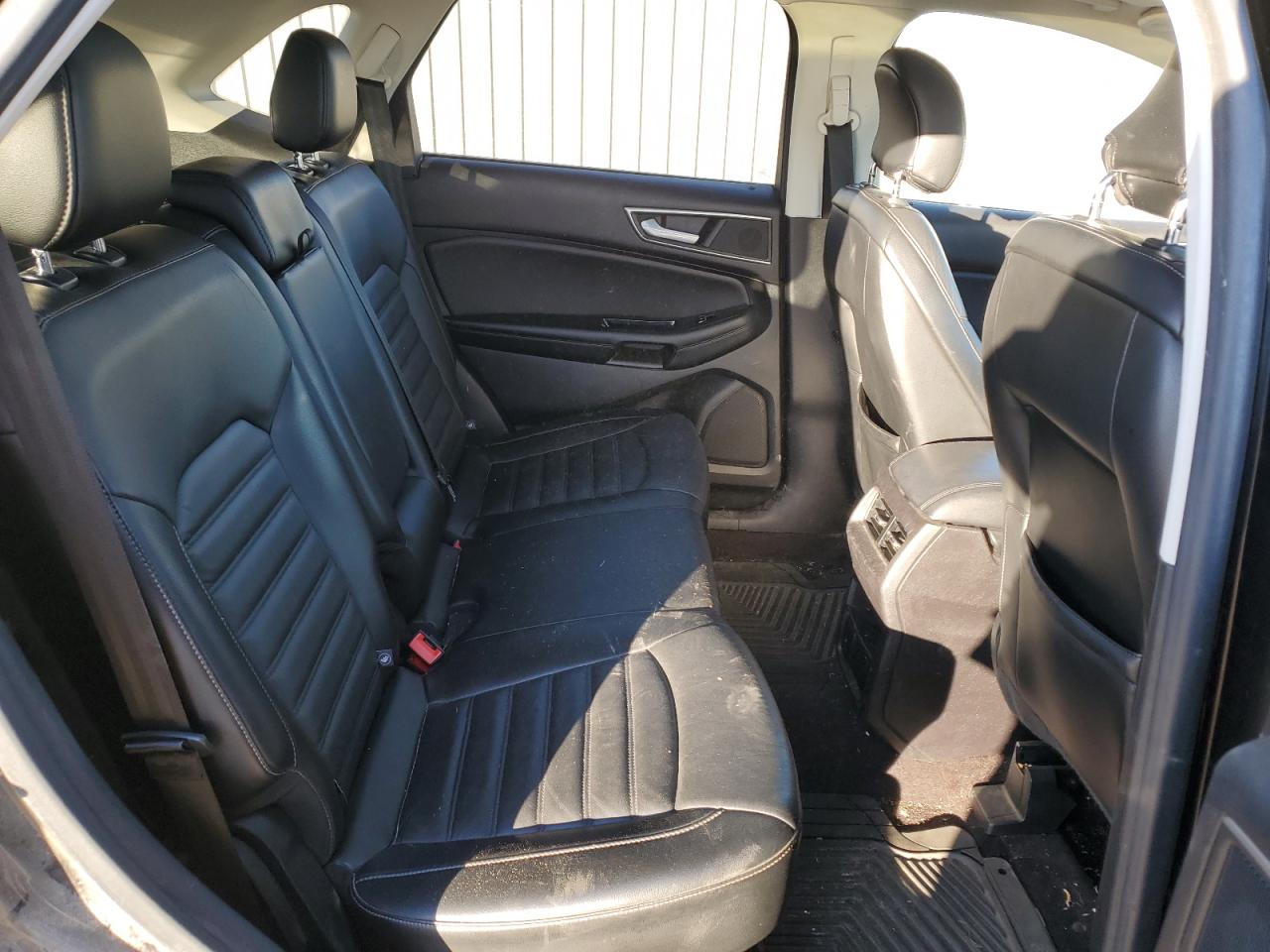 2016 Ford Edge - Image 11