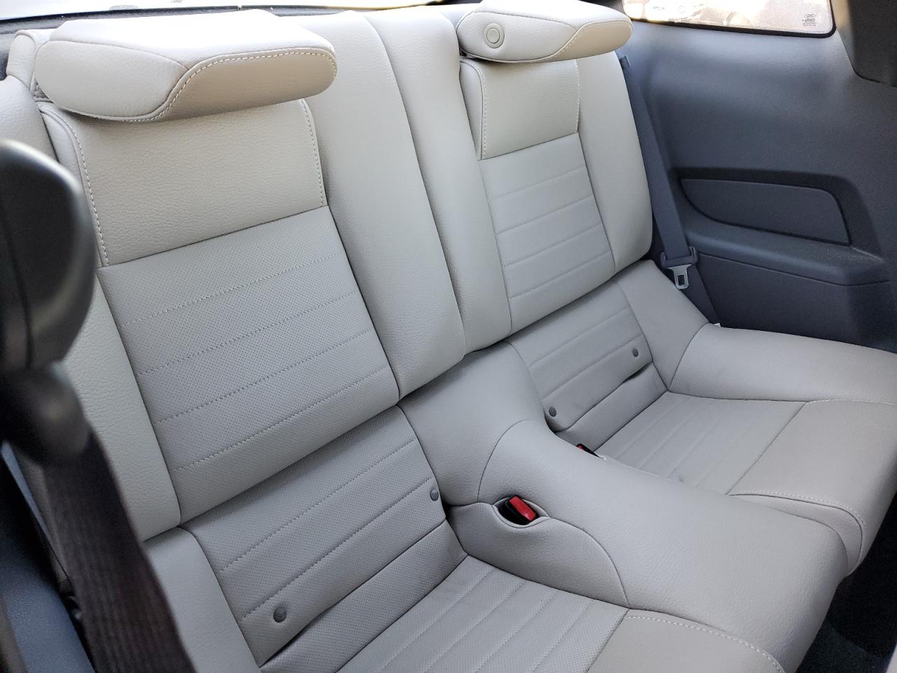 2012 Ford Mustang - Image 11
