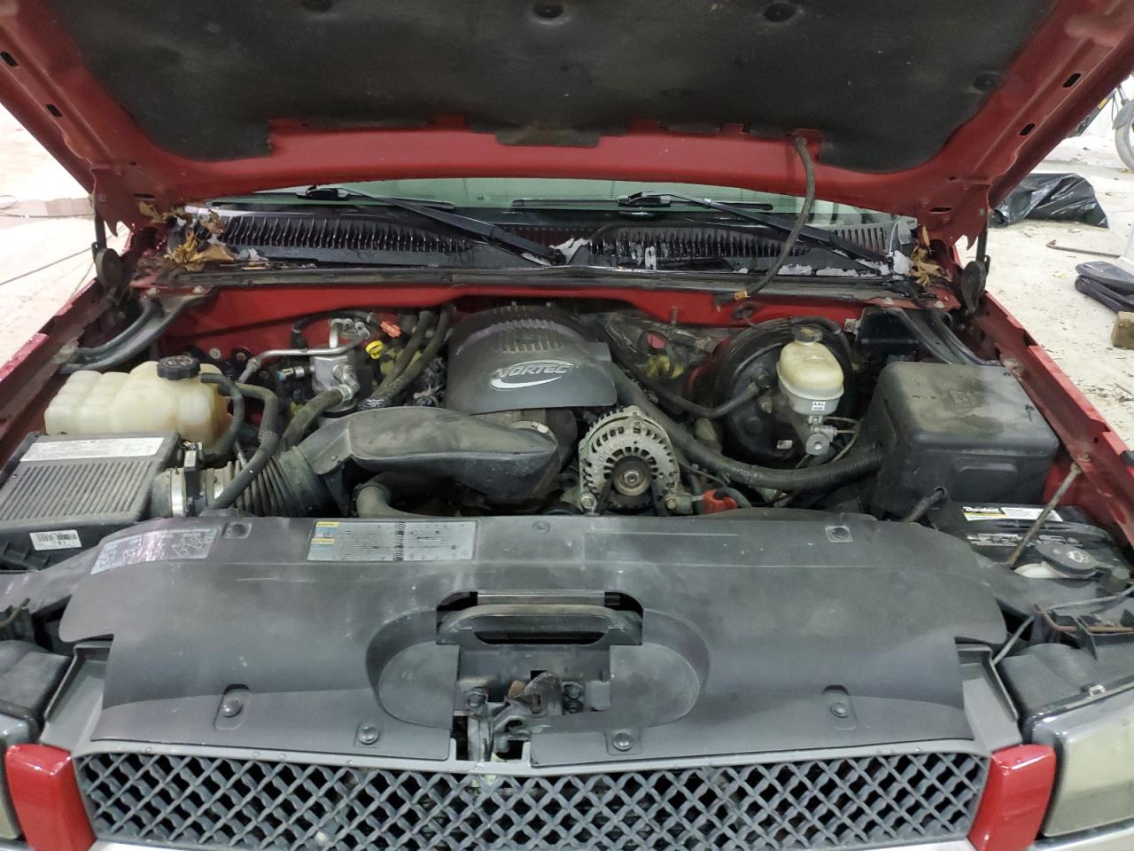 2005 Chevrolet Silverado - Image 11