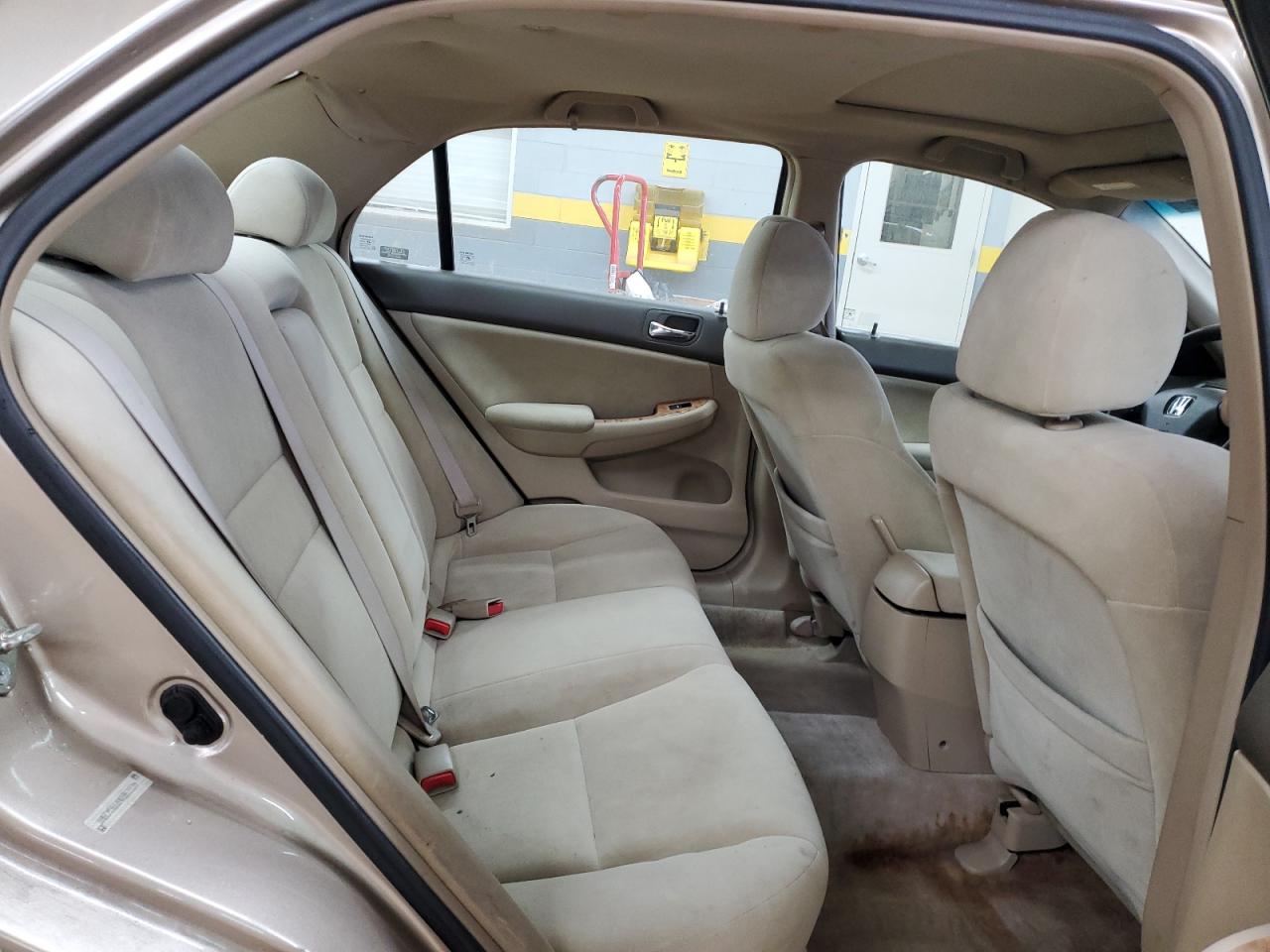 2004 Honda Accord - Image 10