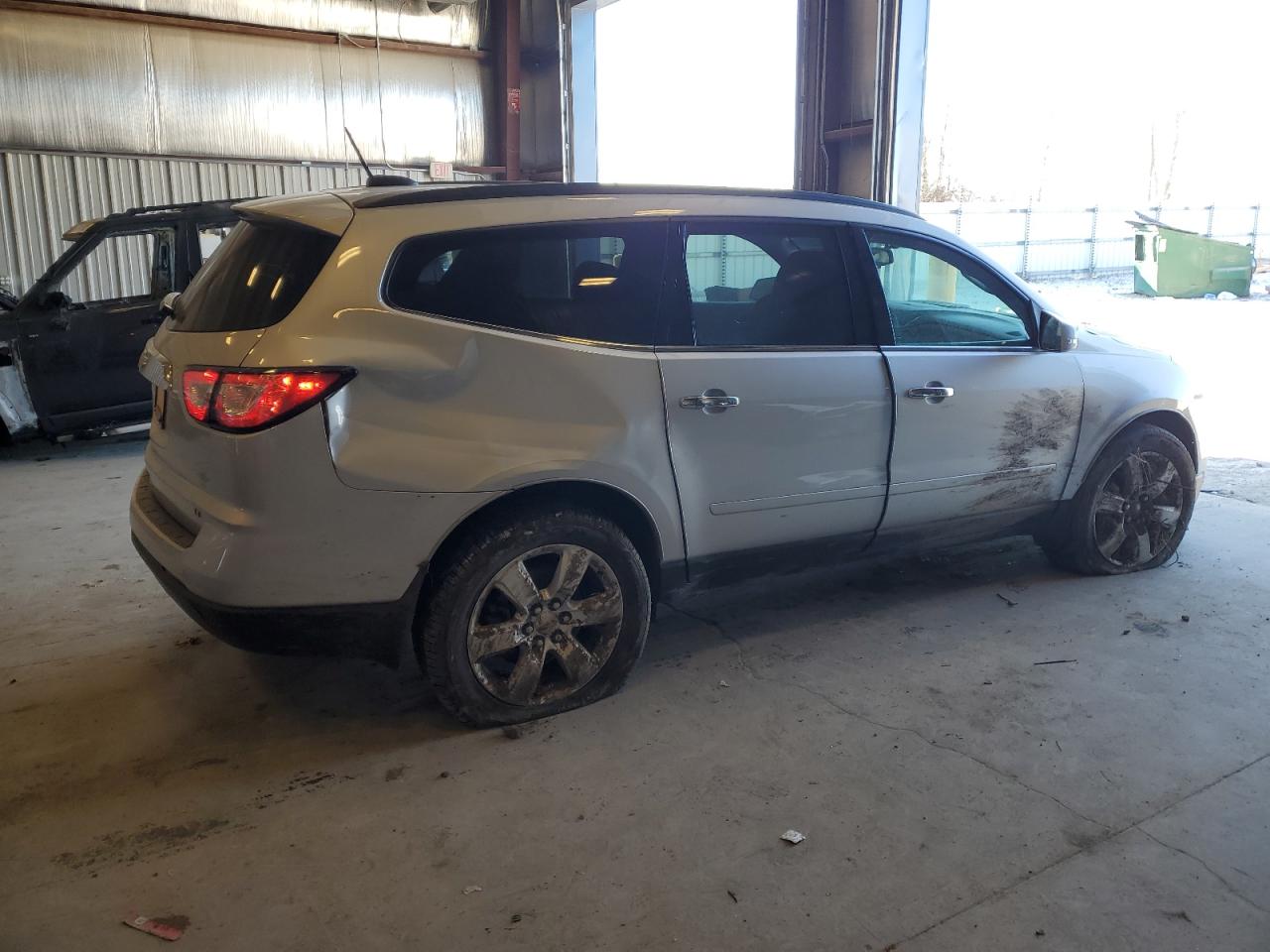 2017 Chevrolet Traverse - Image 3