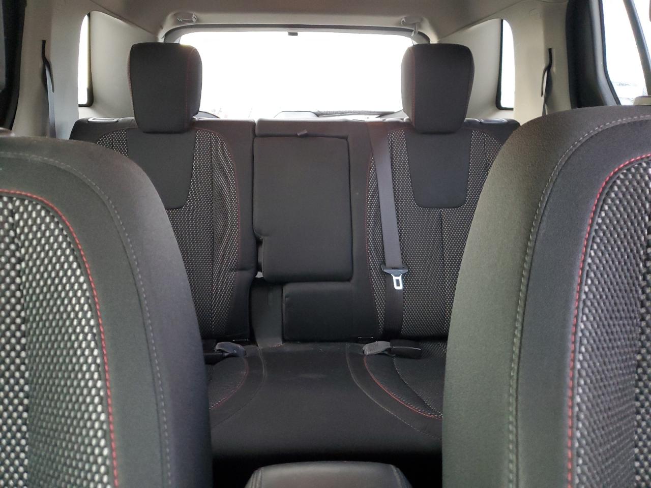 2016 GMC Terrain - Image 10