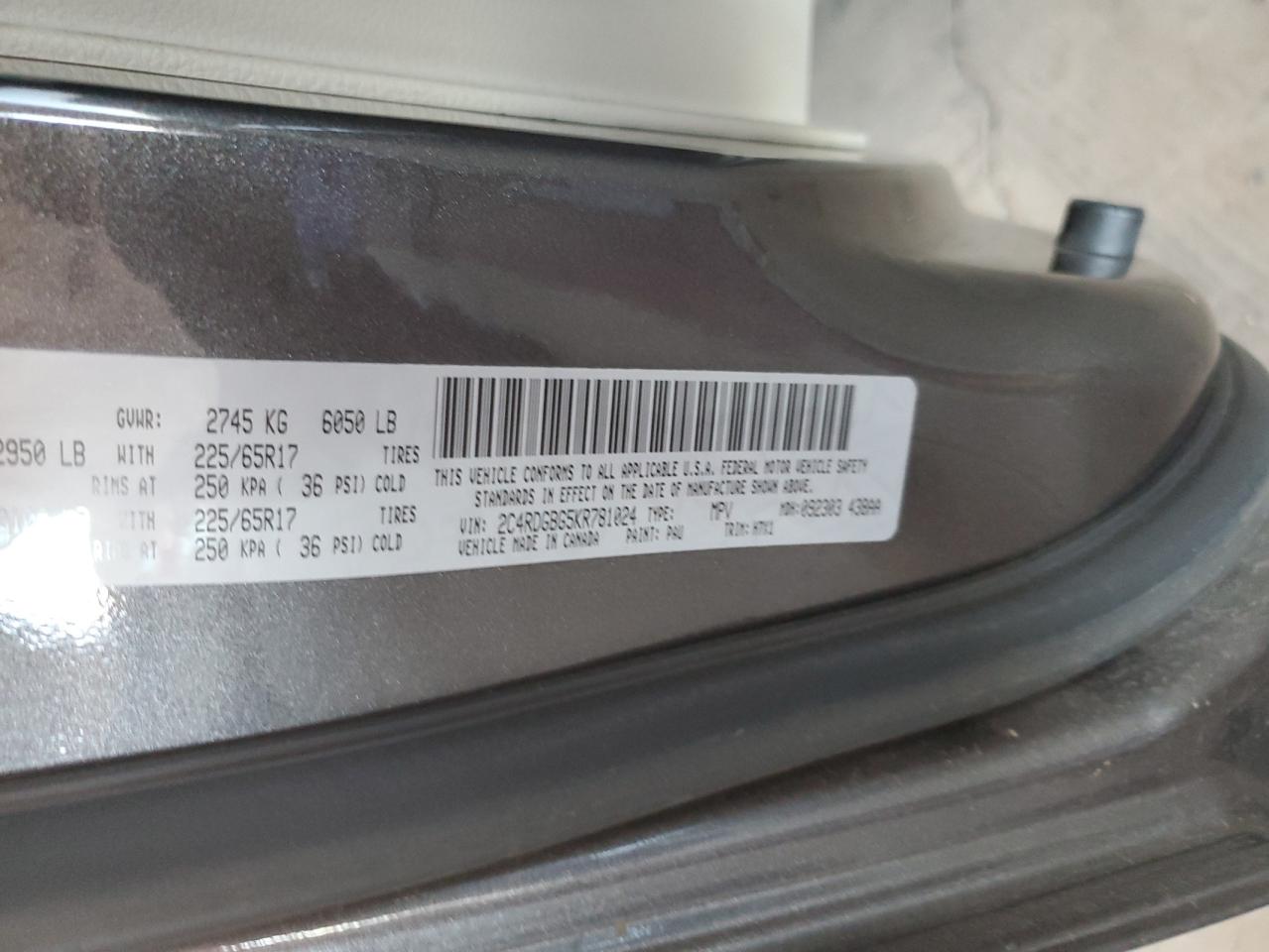 2019 Dodge Caravan - Image 13