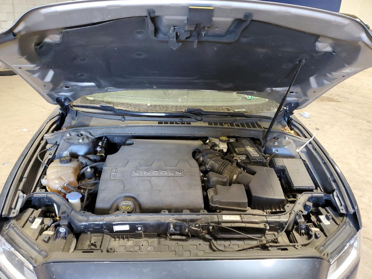 2019 Lincoln Continental - Image 11
