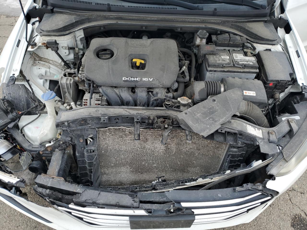 2017 Hyundai Elantra - Image 12