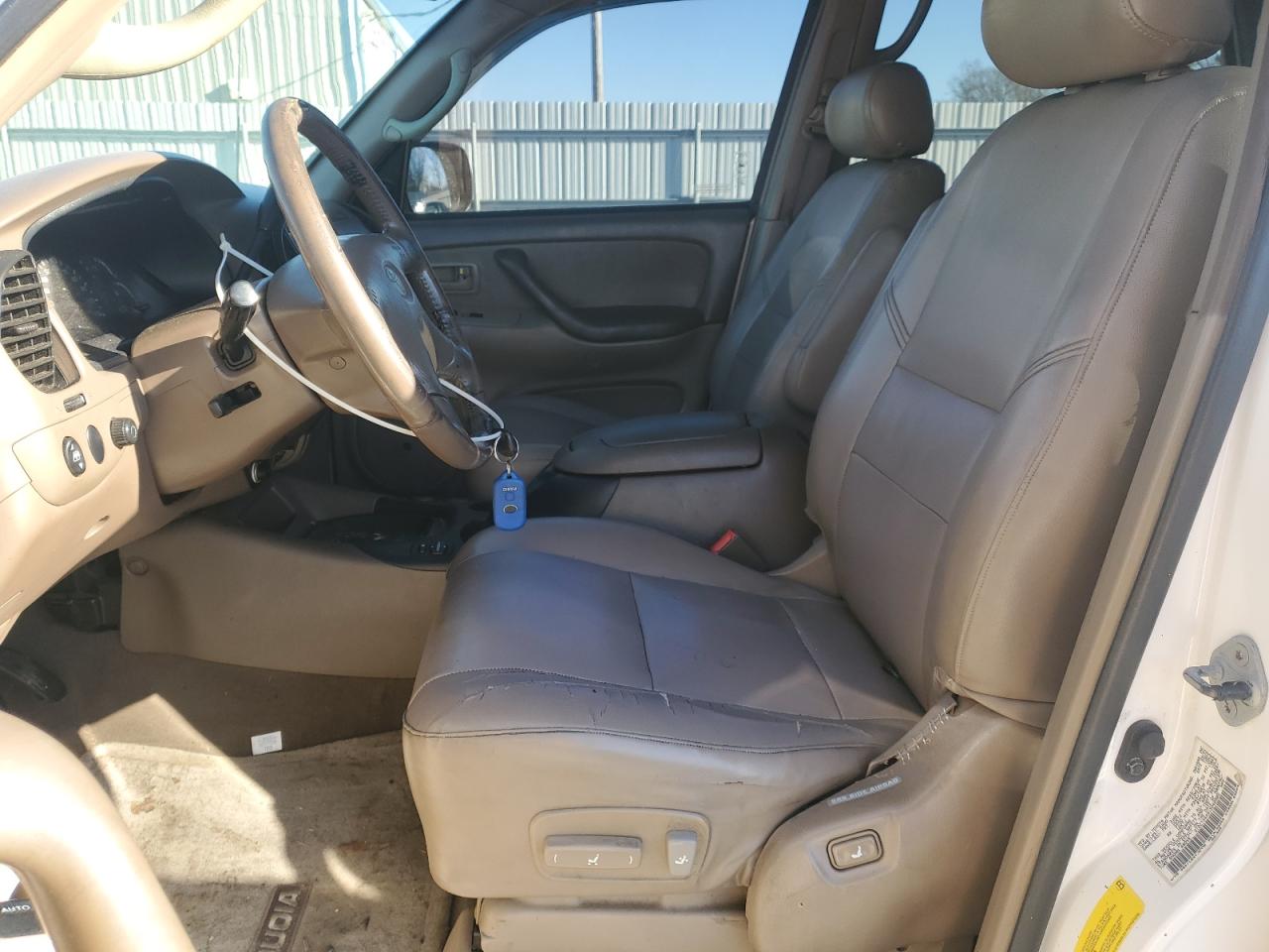 2001 Toyota Sequoia - Image 7