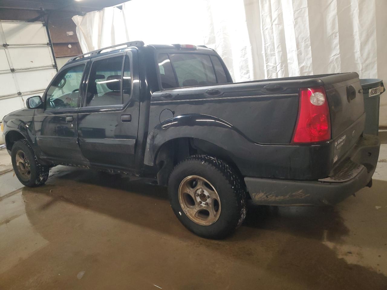 2005 Ford Explorer - Image 2