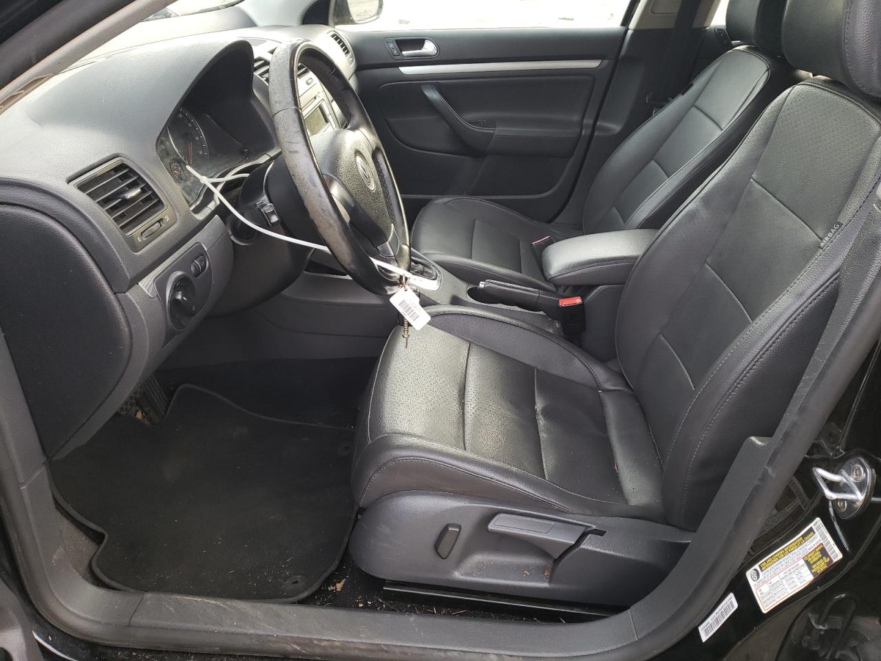 2009 Volkswagen Jetta - Image 7