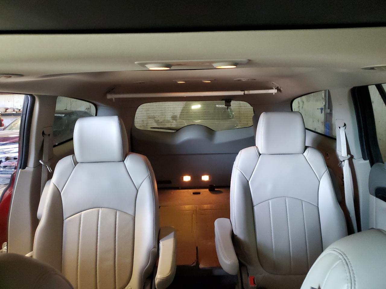 2017 Buick Enclave - Image 10