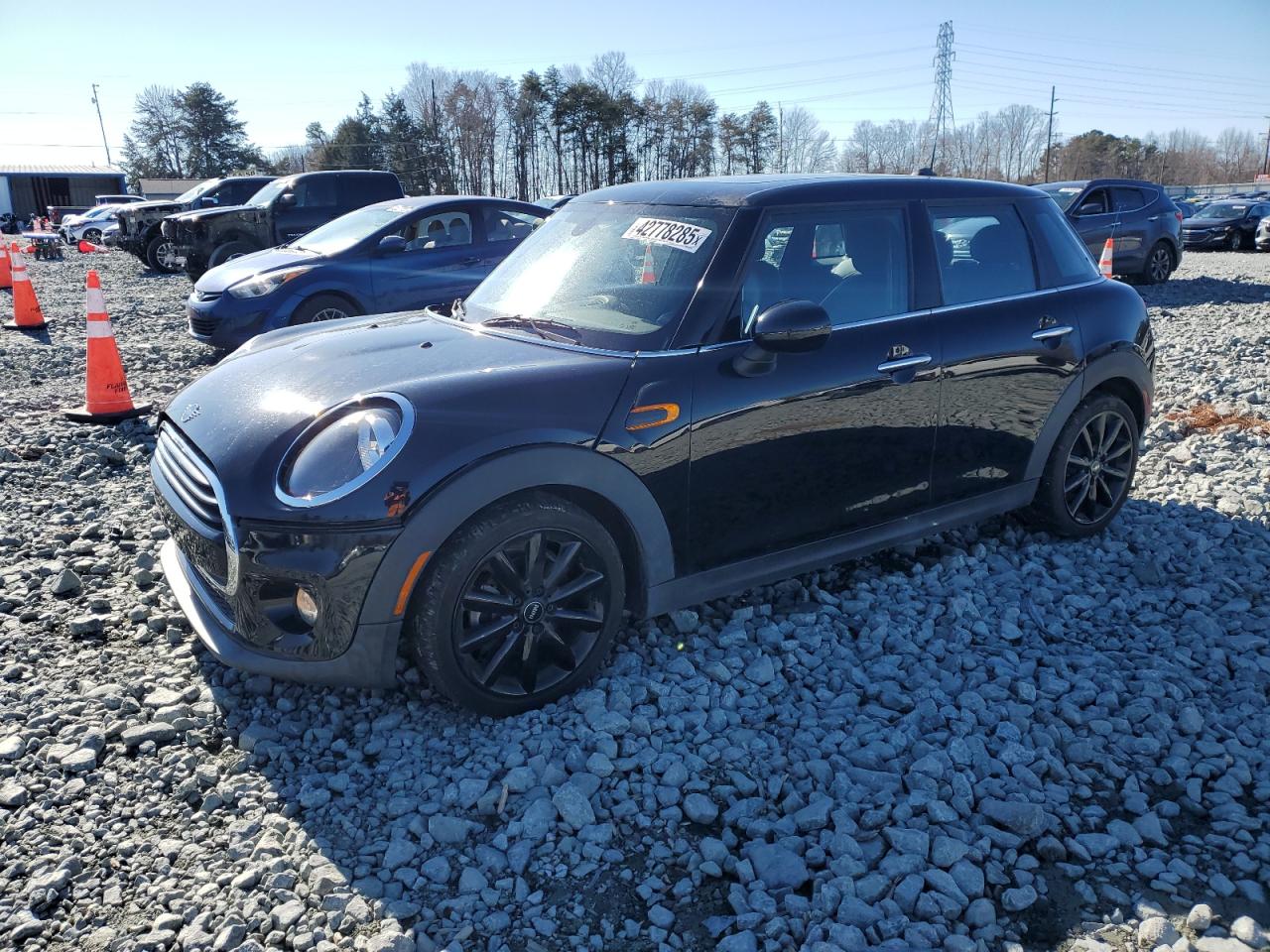 2019 MINI Cooper - Image 1