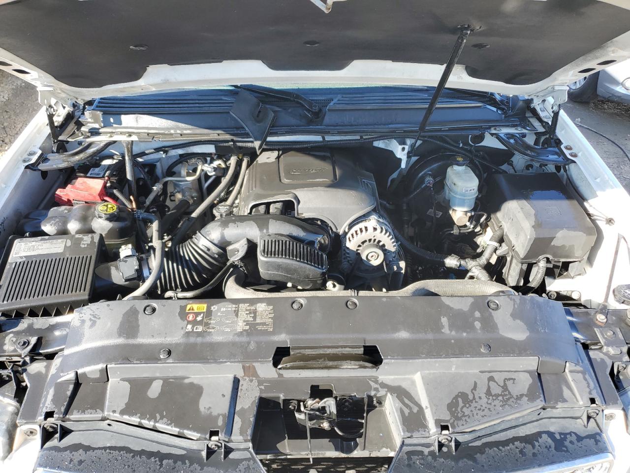 2013 Chevrolet Suburban - Image 12