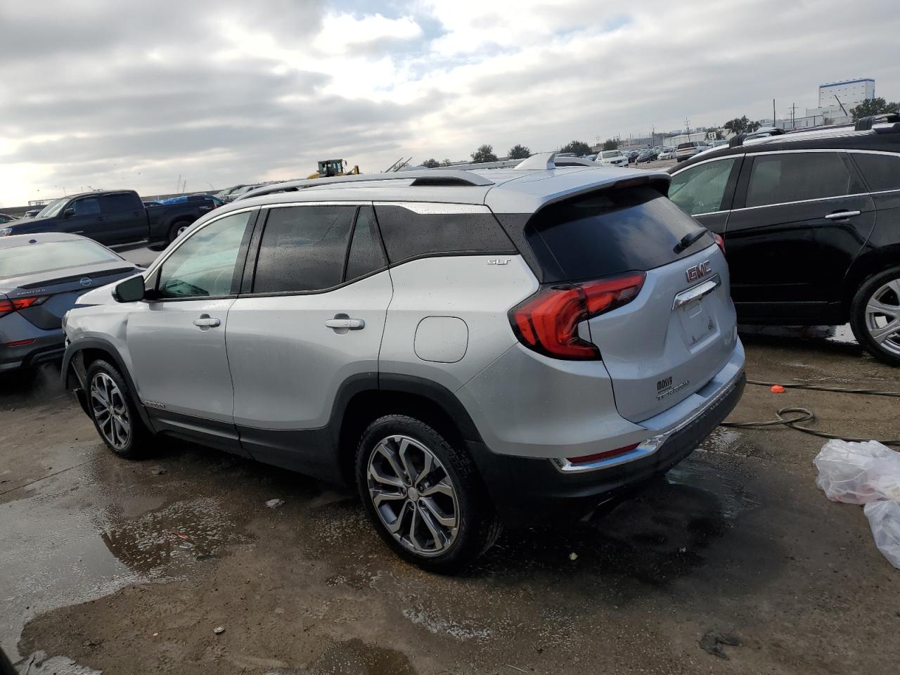 2018 GMC Terrain - Image 2
