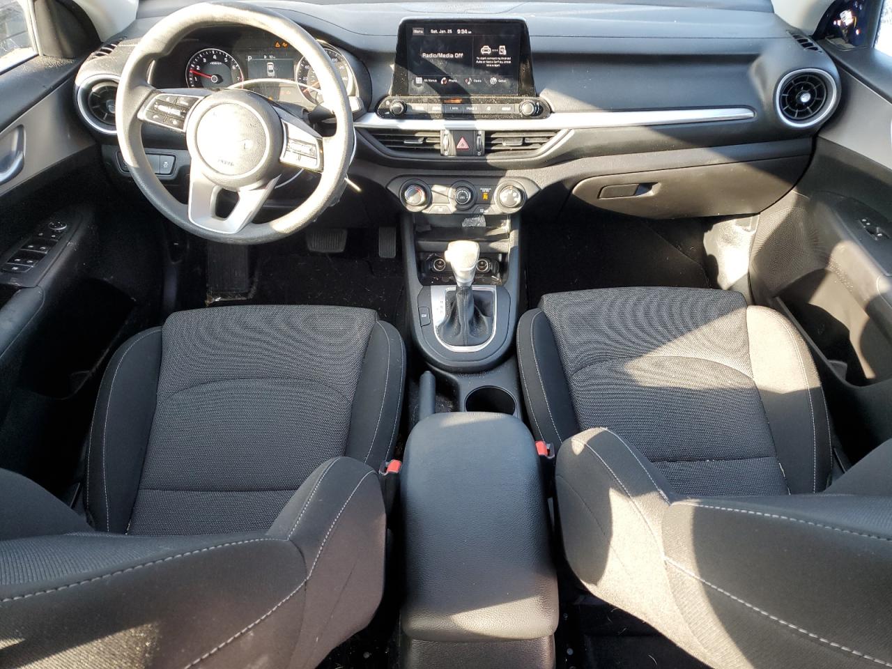 2023 Kia Forte - Image 8
