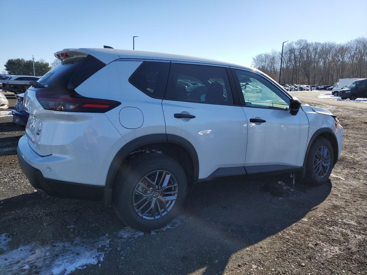 2024 Nissan Rogue - Image 3