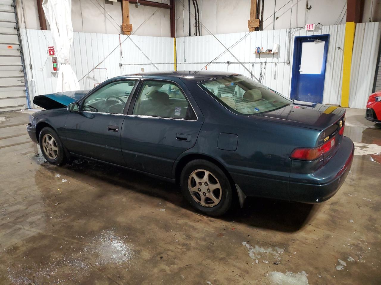 1997 Toyota Camry - Image 2