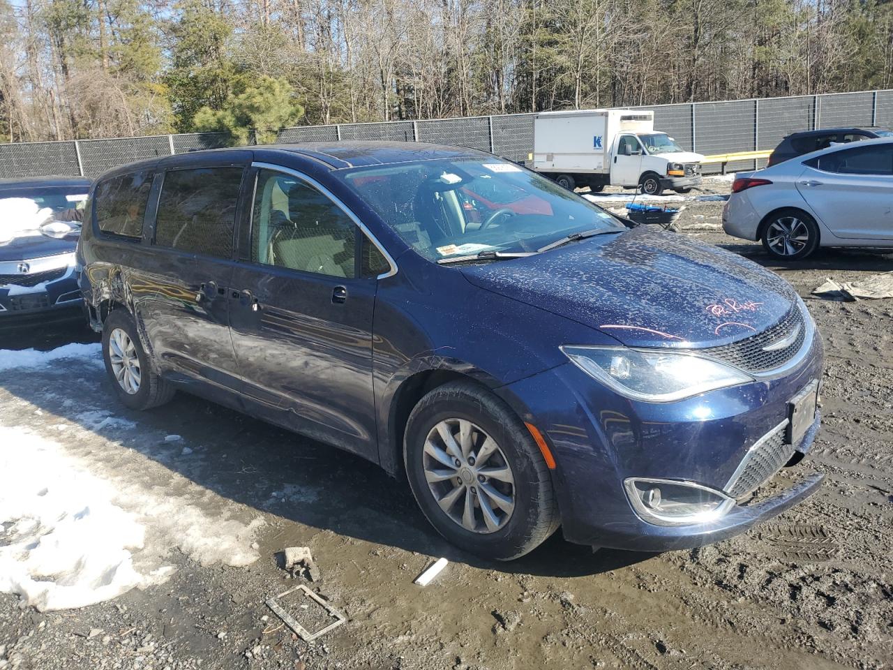 2018 Chrysler Pacifica - Image 4