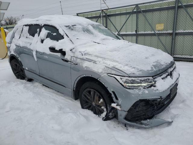  VOLKSWAGEN TIGUAN 2022 Srebrny