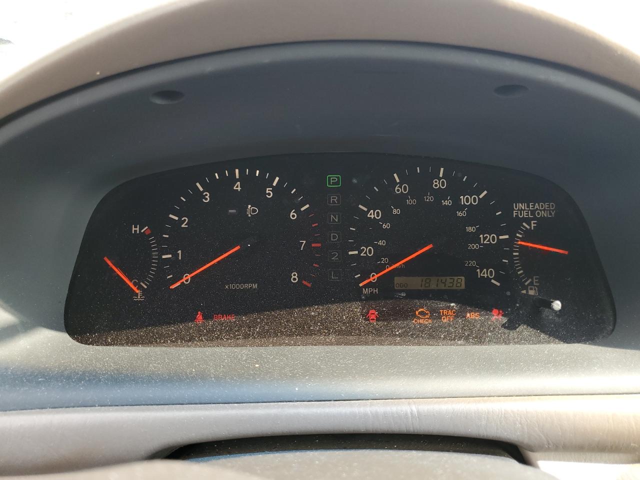 2000 Lexus ES - Image 9