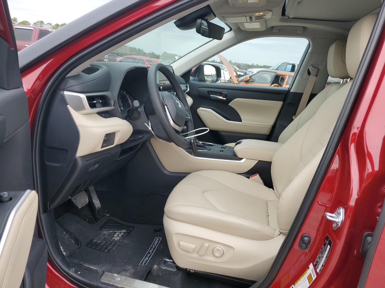 2024 Toyota Highlander - Image 7