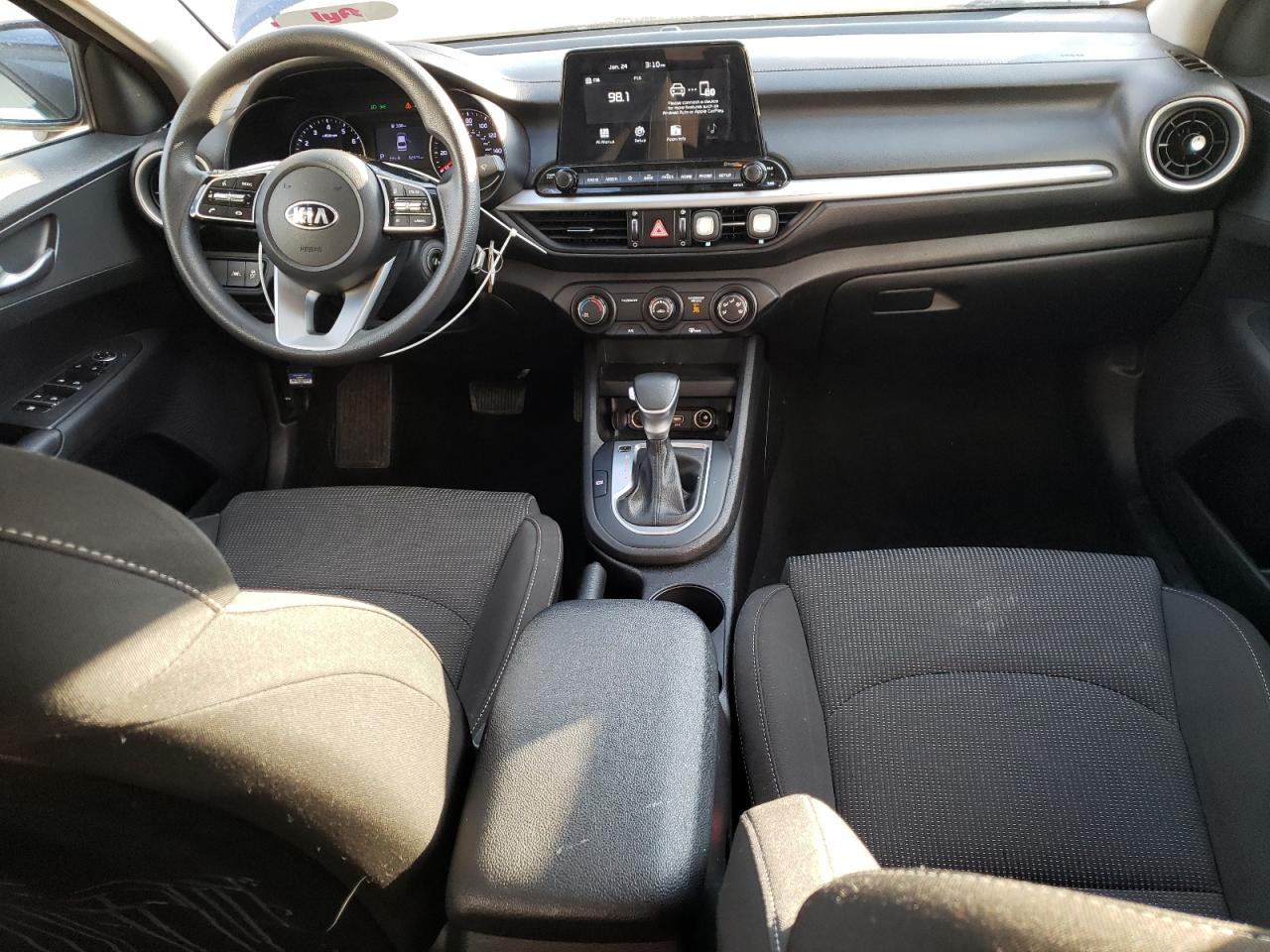 2020 Kia Forte - Image 8