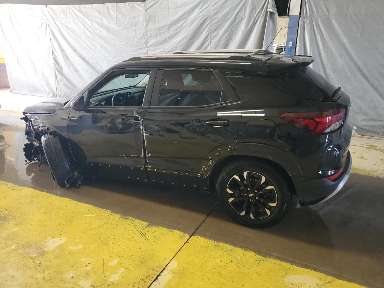 2022 Chevrolet TrailBlazer - Image 2