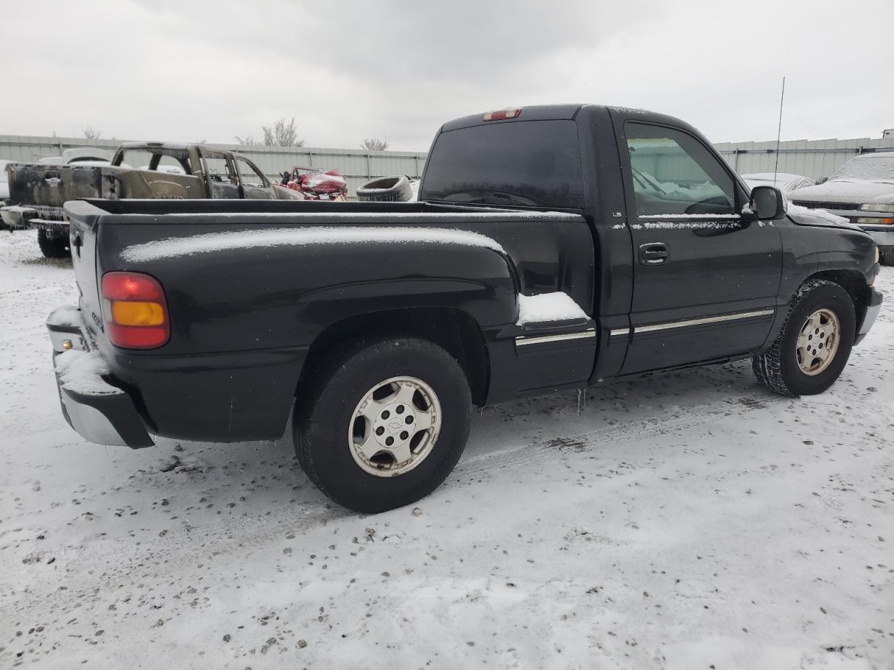 1999 Chevrolet Silverado - Image 3