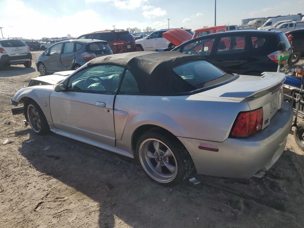 2003 Ford Mustang - Image 2