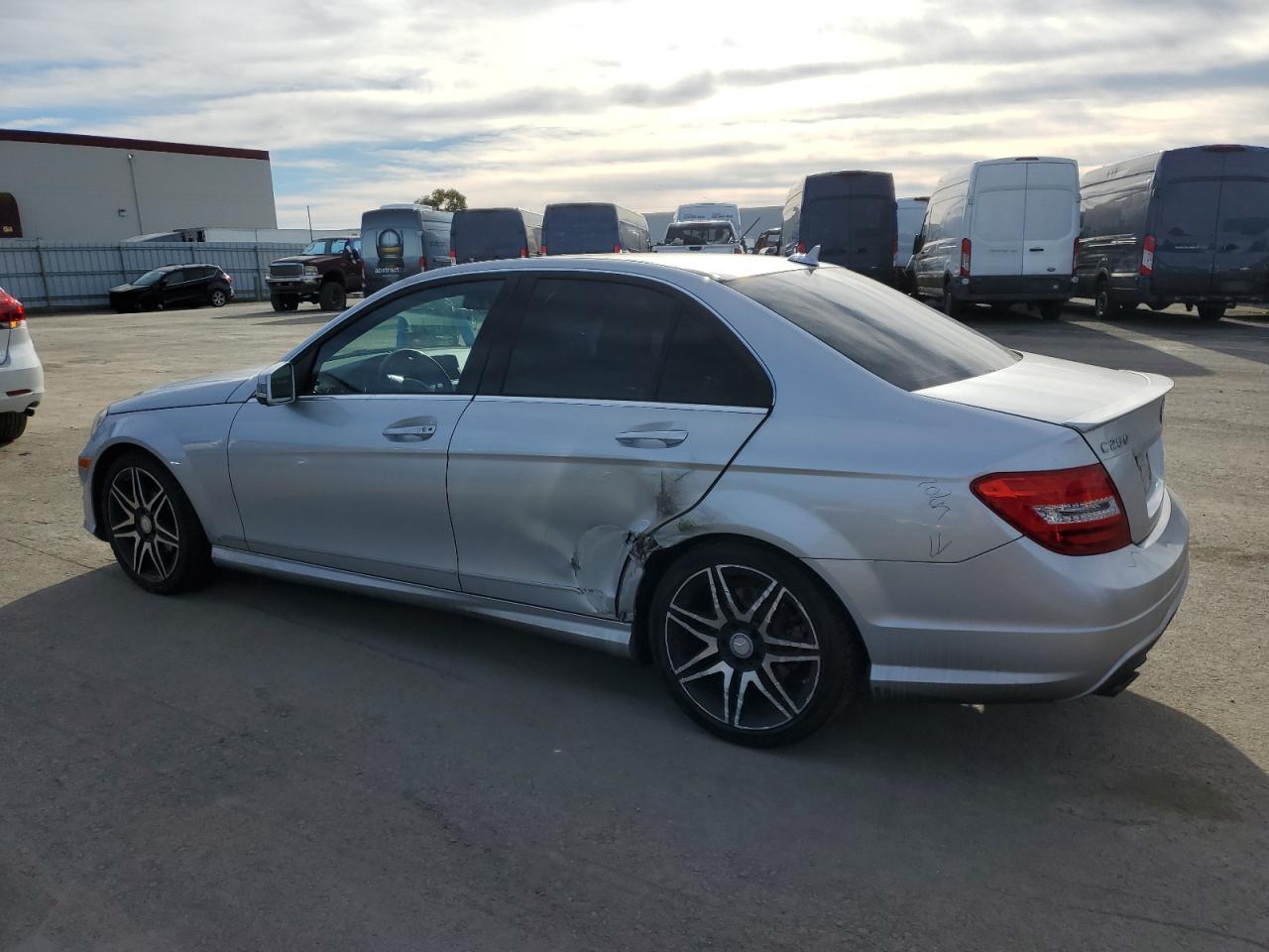 VIN WDDGF4HB0EG240096 2014 MERCEDES-BENZ C-CLASS no.2