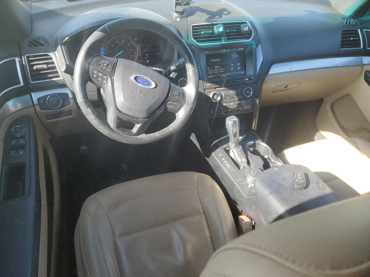 2016 Ford Explorer - Image 8